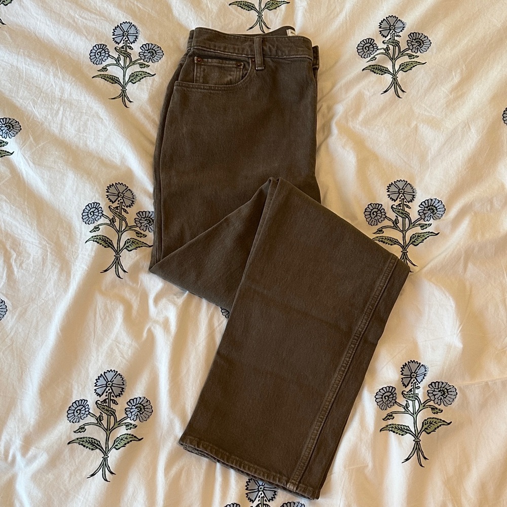 Abercrombie & Fitch The 90’s Straight Ultra High Rise Jean